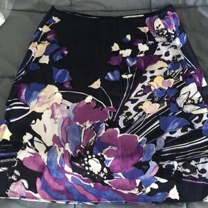 Tahari printed skirt size 6